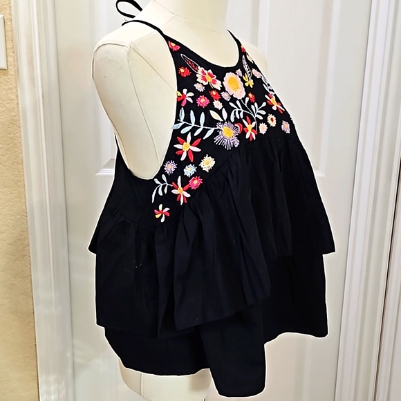 Zara Black Floral Embroidered Halter Peplum Top  Size Medium - Picture 6 of 9